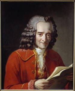 Voltaire n’a jamais dit : « Je ne suis pas d’accord avec vous, mais je me battrai… » « La plume à poil